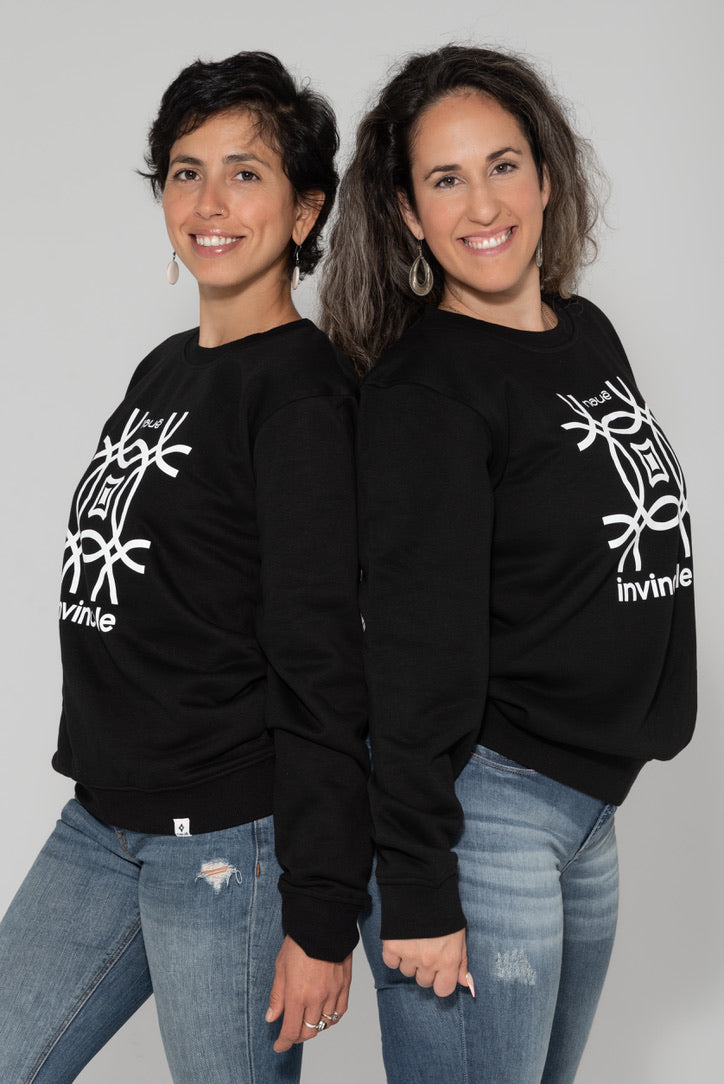 BLACK “INVINCIBLE” CREWNECK