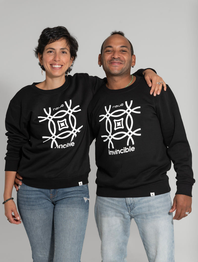 BLACK “INVINCIBLE” CREWNECK