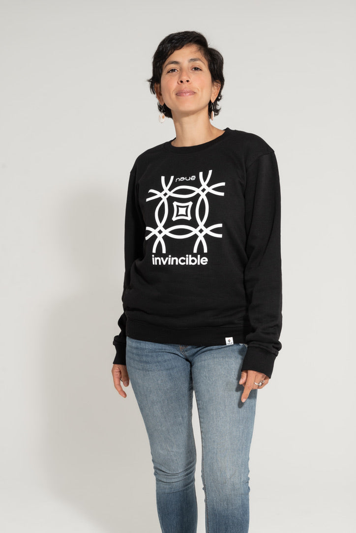 BLACK “INVINCIBLE” CREWNECK