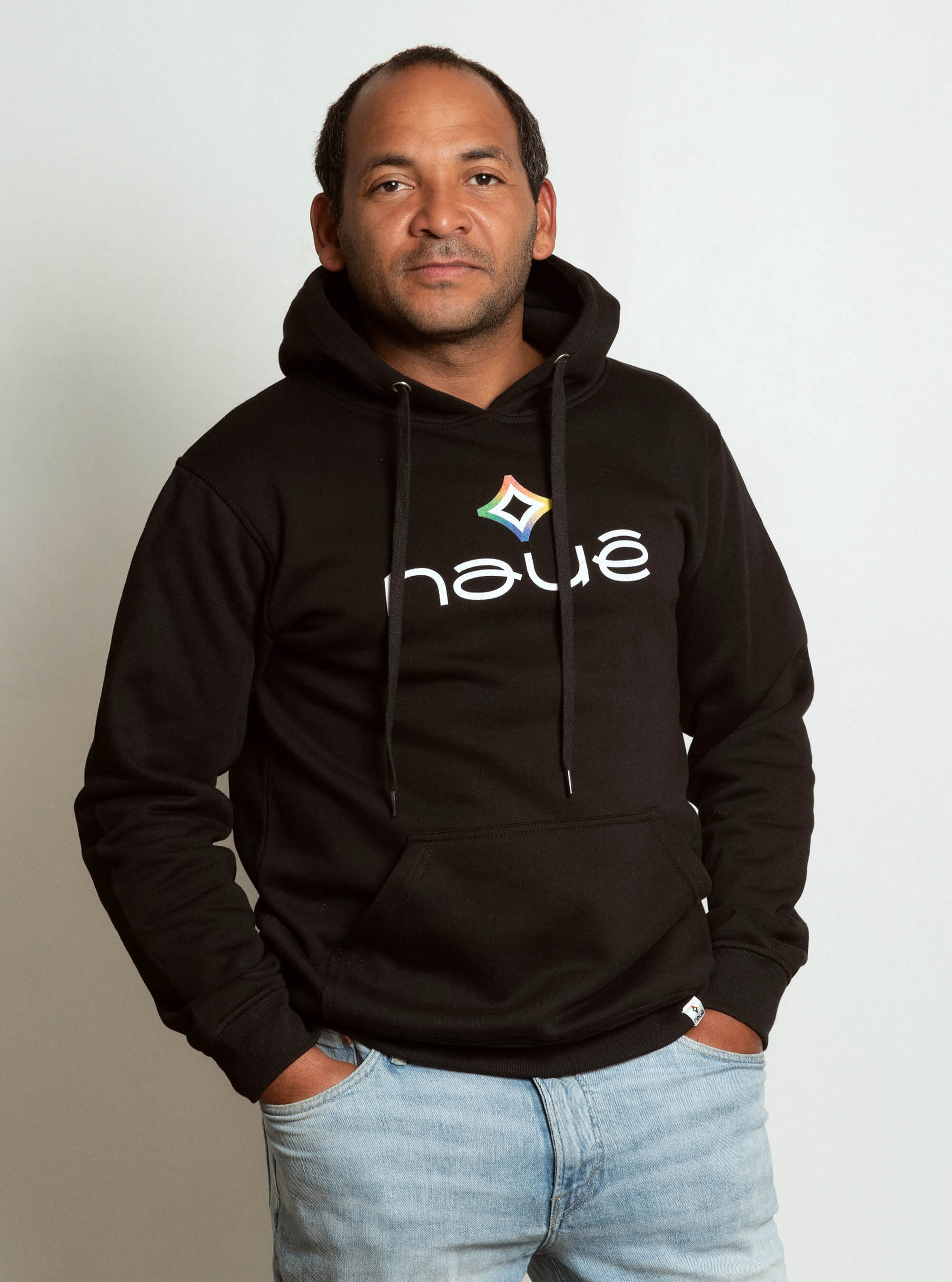 BLACK “NAUÊ” HOODIE